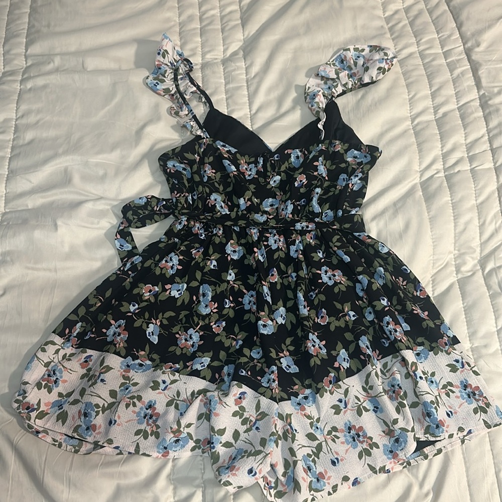 Floral Ruffle Strap Romper - Picture 5 of 5